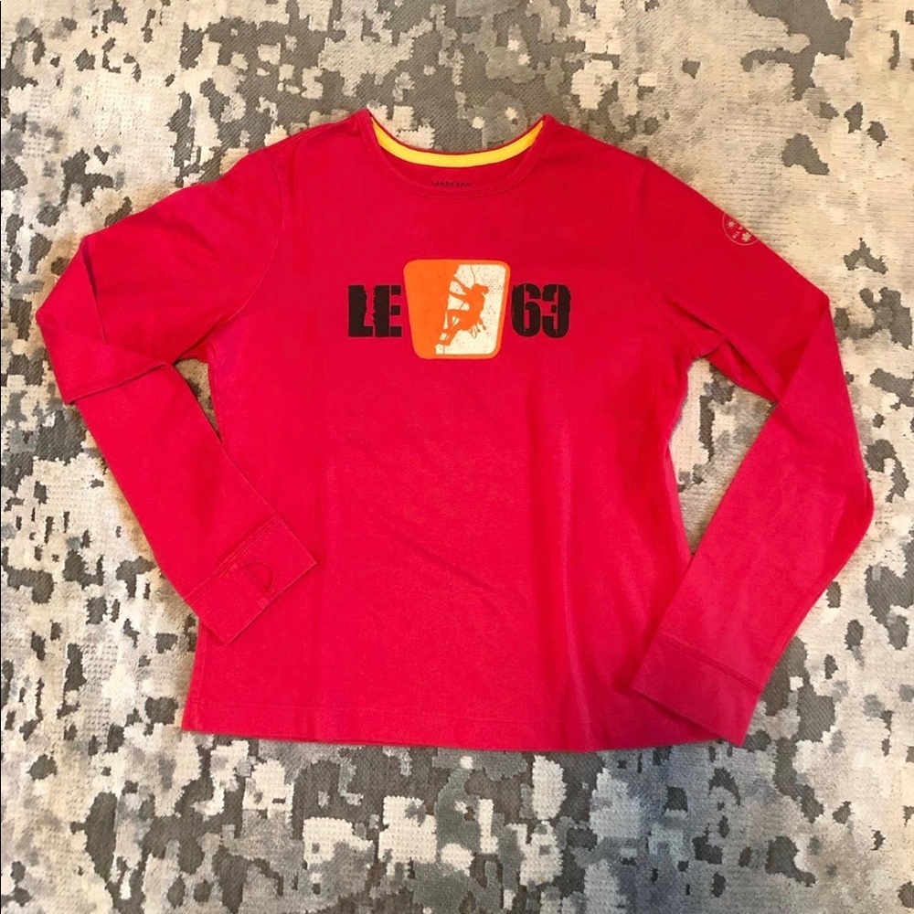 Athletic long sleeve t-shirt